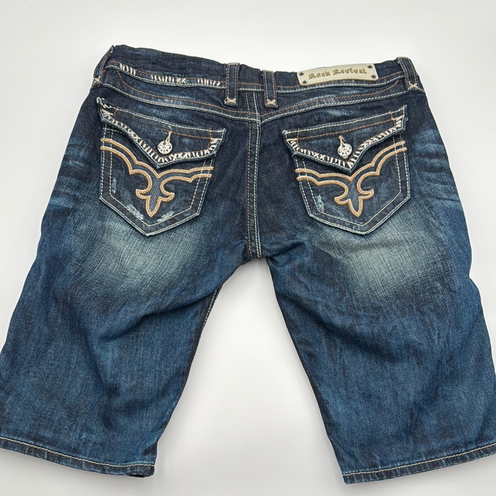 Women’s Rock Revival Elma Blue Denim Bermudas with Stitching Sz 29
